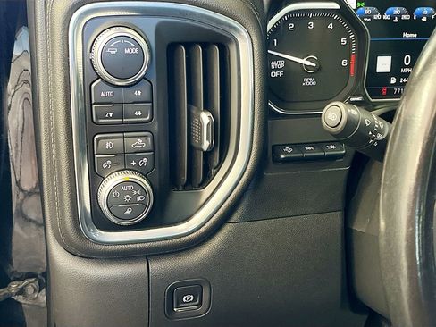 Used 2021 GMC Sierra 1500 Denali w/ Denali Ultimate Package AWD/4WD image 10
