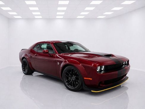Used 2018 Dodge Challenger SRT Hellcat RWD image 10