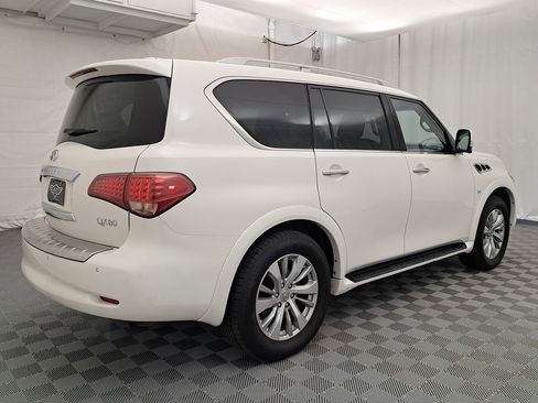 Used 2017 INFINITI QX80 4WD w/ Driver Assistance Package image 3