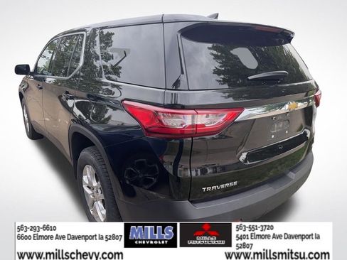 Used 2018 Chevrolet Traverse LS FWD image 4