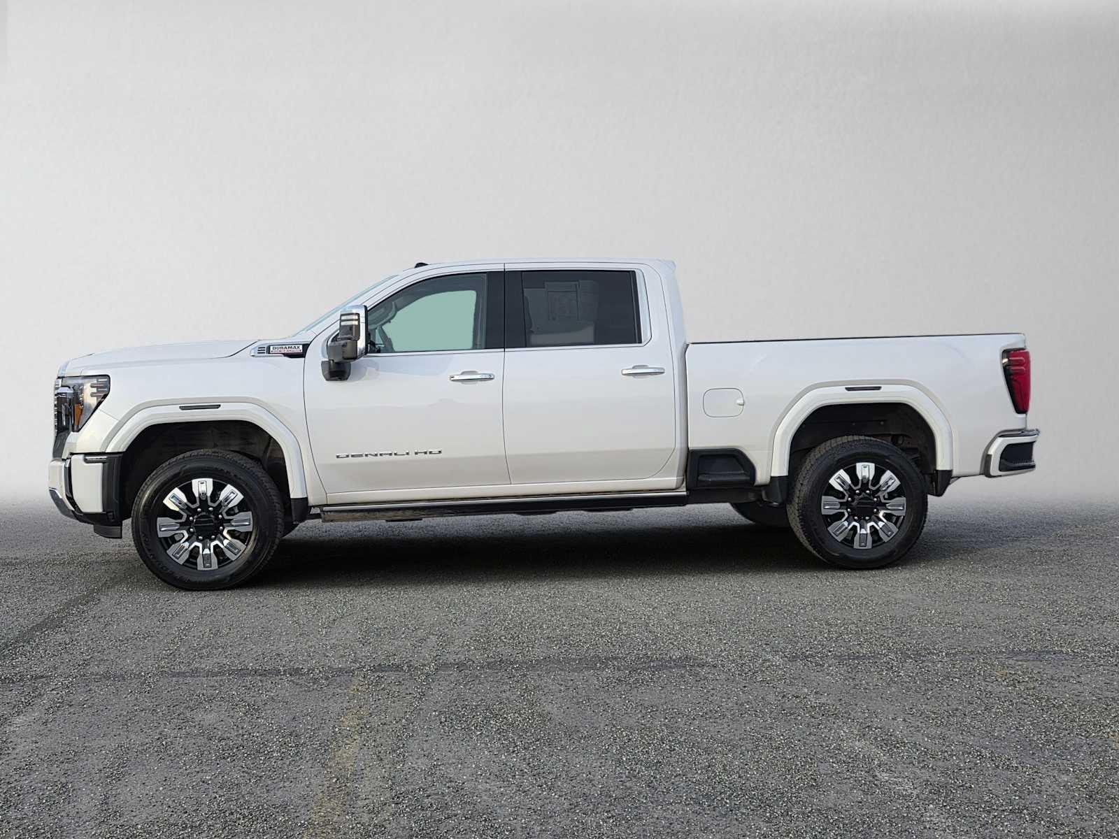 Certified 2025 GMC Sierra 2500 Denali w/ Denali Reserve Package AWD/4WD image 6
