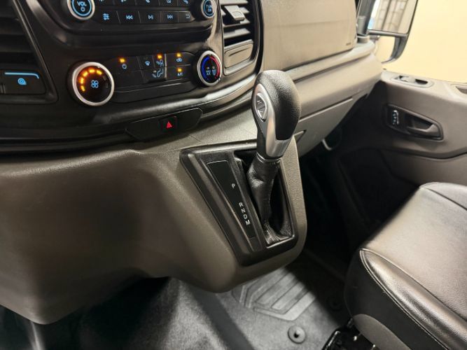Used 2022 Ford Transit 350 DRW RWD image 15