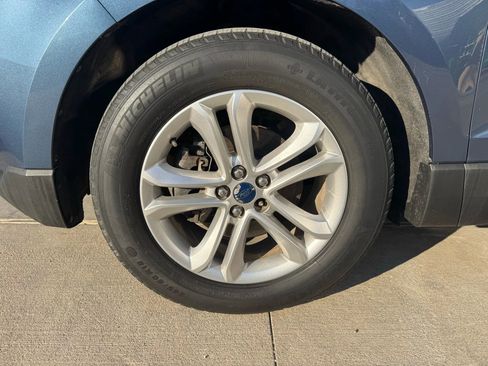 Used 2019 Ford Edge SEL image 19