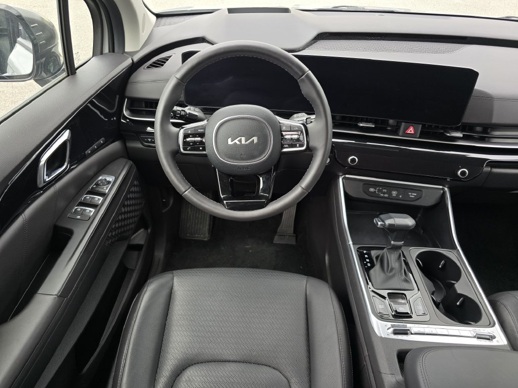 Certified 2025 Kia Carnival SX Prestige FWD image 17