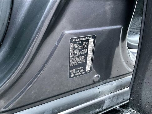 Used 2024 INFINITI QX80 Luxe image 16