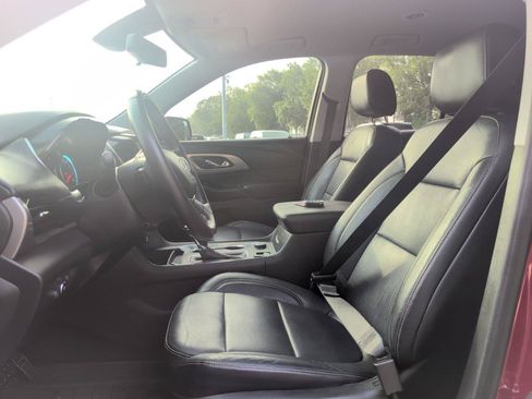Used 2019 Chevrolet Traverse RS FWD image 16
