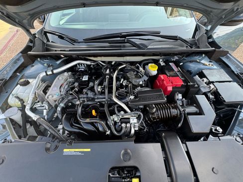 Used 2025 Nissan Sentra SR image 28