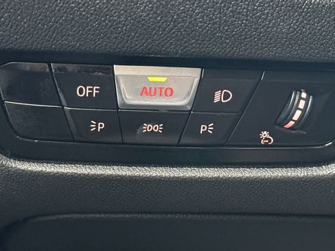 Used 2019 BMW 330i xDrive Sedan w/ Convenience Package AWD/4WD image 21