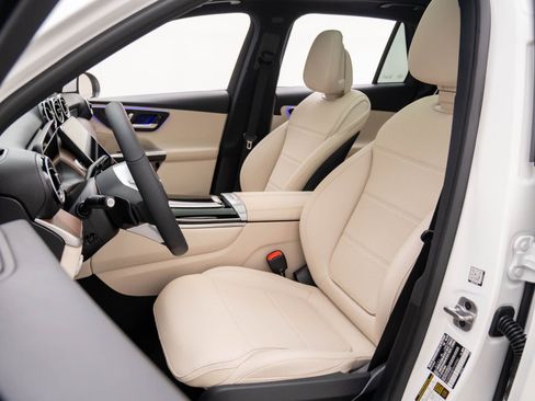 New 2026 Mercedes-Benz GLC 300 GLC 300 image 16