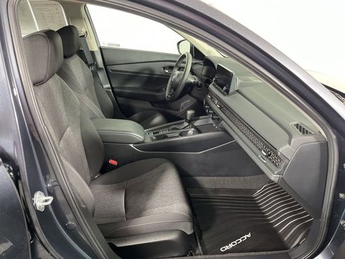 Used 2025 Honda Accord SE image 8
