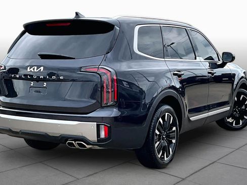 Used 2025 Kia Telluride SX w/ SX Captain's Chair Package FWD image 22