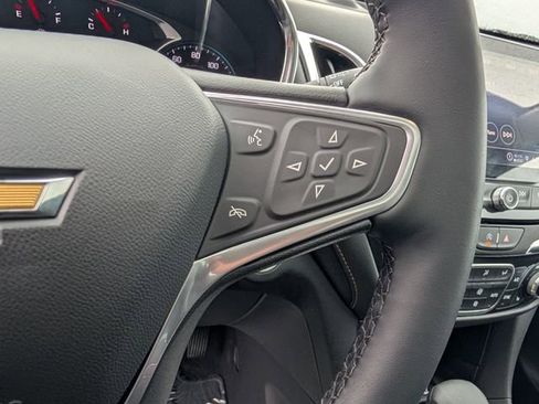 Used 2023 Chevrolet Equinox Premier FWD image 15