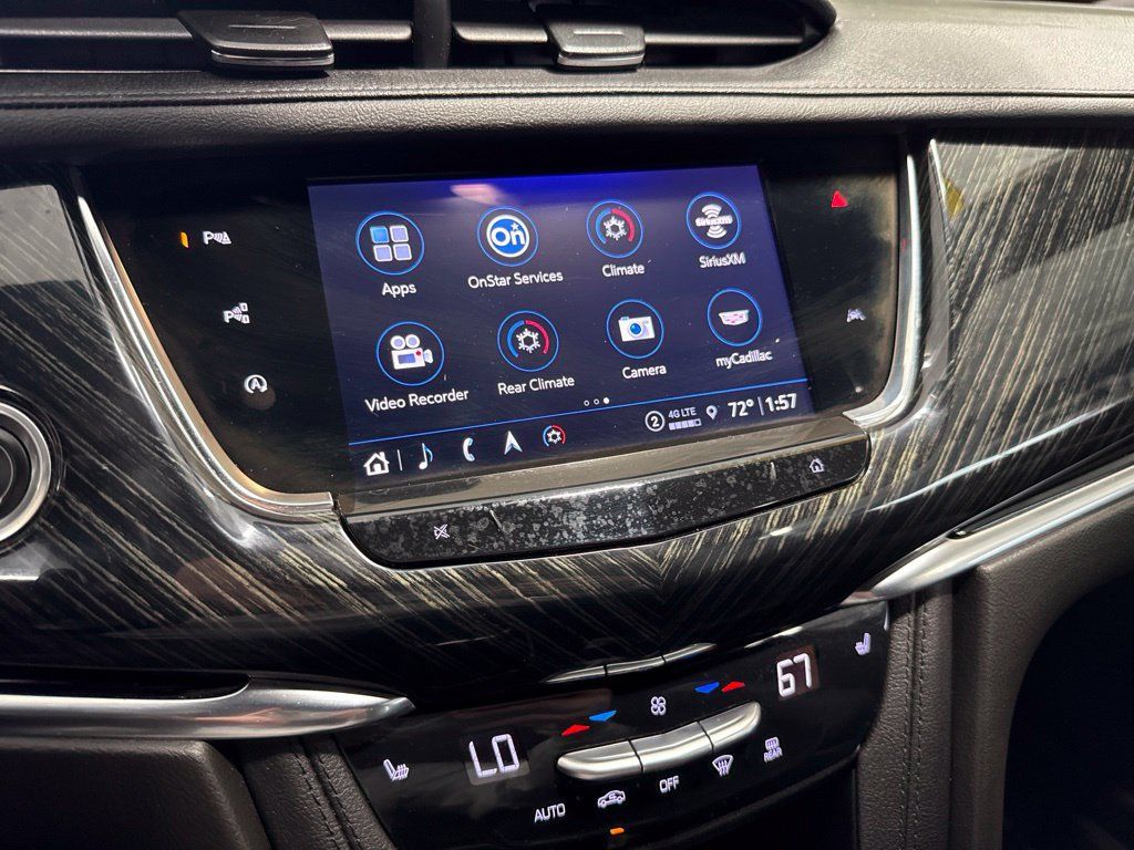 Used 2022 Cadillac XT6 Premium Luxury w/ Technology Package AWD/4WD image 31