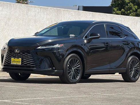 Used 2025 Lexus RX 350 Premium w/ Convenience Package FWD image 8
