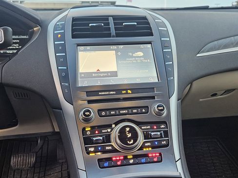 Used 2019 Lincoln MKZ Reserve w/ Luxury Package image 12