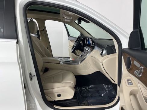 Used 2022 Mercedes-Benz GLC 300 4MATIC image 40