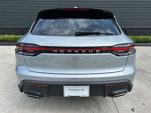 Used 2026 Porsche Macan AWD/4WD image 12