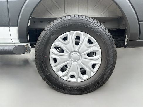 Used 2025 Ford Transit 250 Low Roof w/ Exterior Upgrade Package RWD image 11