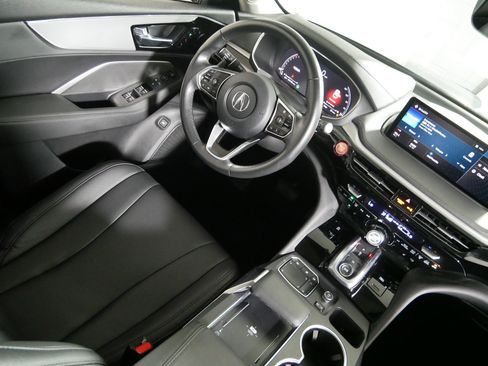 Used 2024 Acura MDX SH-AWD image 9