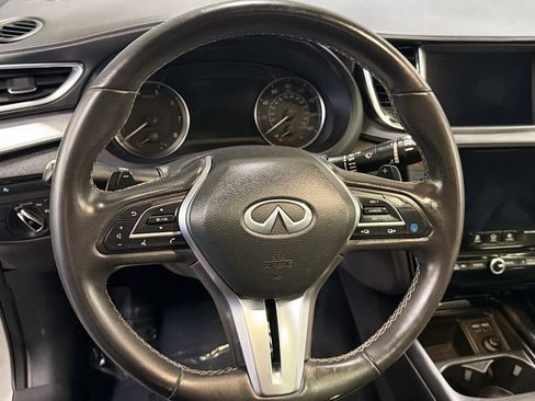 Used 2021 INFINITI QX50 Luxe w/ Appearance Package AWD/4WD image 17