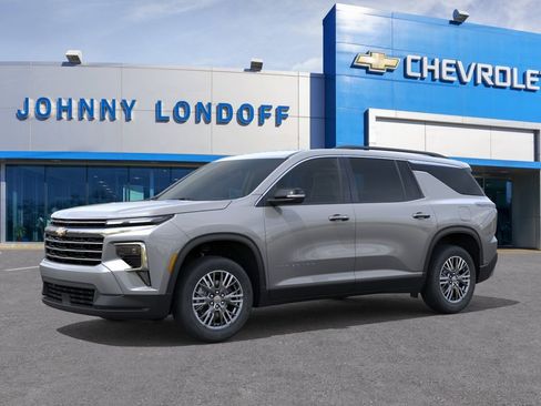 New 2026 Chevrolet Traverse LT FWD image 2