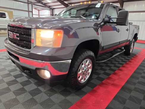 Used 2011 GMC Sierra 2500 SLT w/ SLT Convenience Package image 21