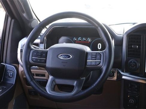 Used 2022 Ford F150 Lariat image 23