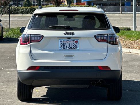 Used 2021 Jeep Compass Latitude w/ Sun and Sound Group image 5