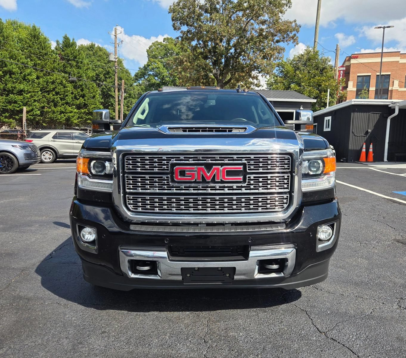 Used 2019 GMC Sierra 3500 Denali w/ Duramax Plus Package AWD/4WD image 10