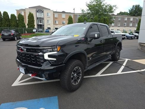 Used 2025 Chevrolet Silverado 1500 ZR2 w/ Technology Package AWD/4WD image 3