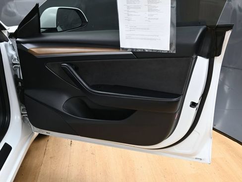 Used 2022 Tesla Model 3 Long Range AWD/4WD image 37