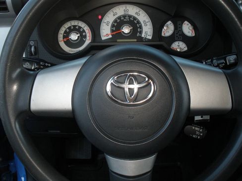 Used 2008 Toyota FJ Cruiser 4WD image 36