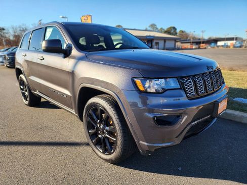 Certified 2020 Jeep Grand Cherokee Altitude image 23