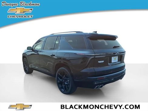 Used 2025 Chevrolet Traverse RS w/ LPO, Floor Liner Package AWD/4WD image 5