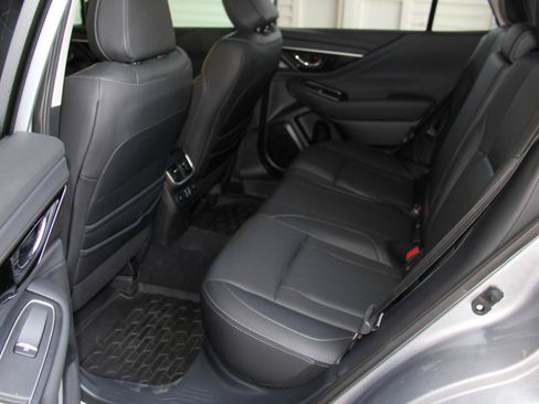 Used 2025 Subaru Outback Touring XT AWD/4WD image 26