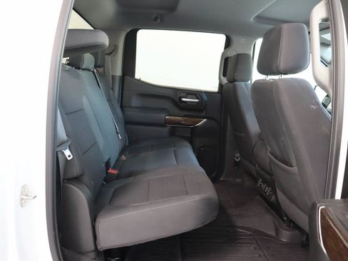 Used 2021 GMC Sierra 1500 SLE w/ X31 Off-Road Package AWD/4WD image 17