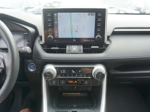 Used 2020 Toyota RAV4 XSE AWD/4WD image 12