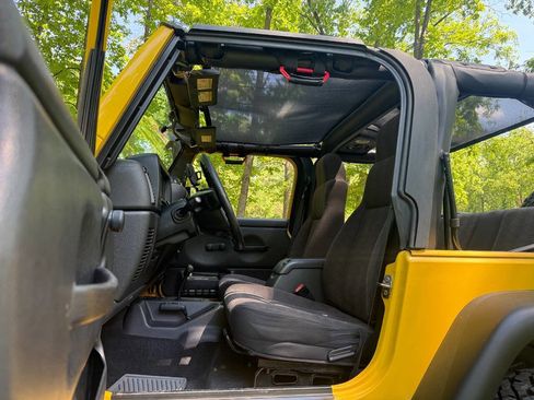 Used 2003 Jeep Wrangler X AWD/4WD image 45