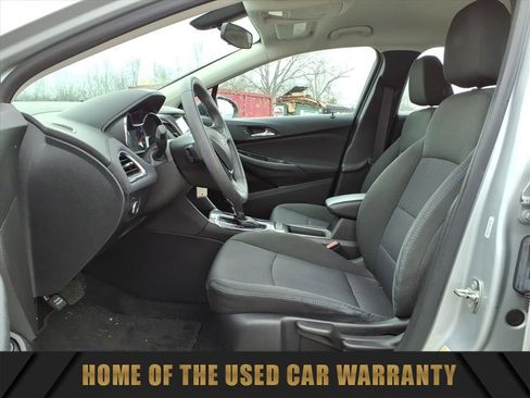 Used 2017 Chevrolet Cruze LT image 15