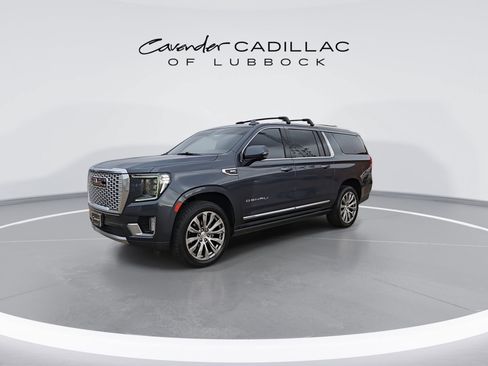 Used 2021 GMC Yukon XL Denali w/ Denali Premium Package AWD/4WD image 4