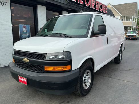 Used 2019 Chevrolet Express 2500 w/ Communications Package RWD image 2