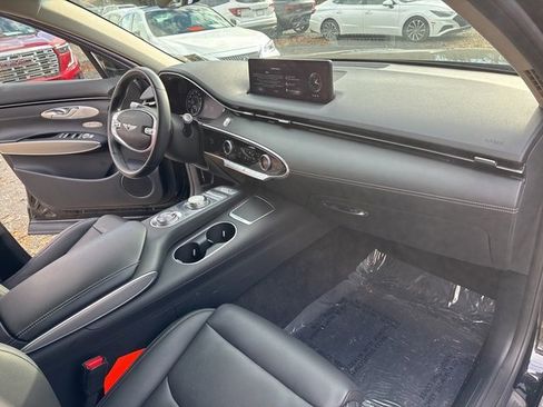 Used 2023 Genesis GV70 2.5T w/ Select Package image 18