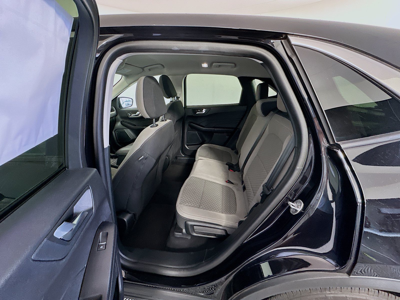 Used 2021 Ford Escape SE FWD image 22