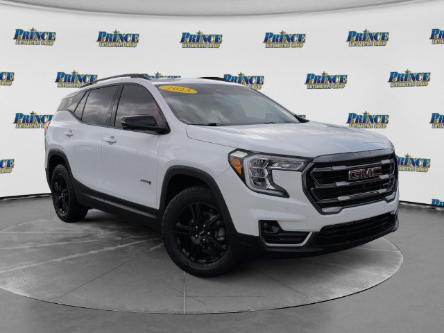 Used 2023 GMC Terrain AT4 w/ Infotainment Package II AWD/4WD image 3
