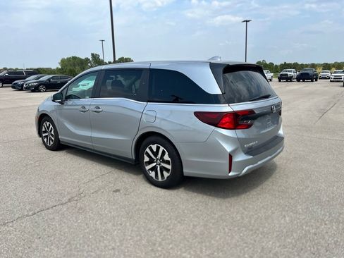 Used 2025 Honda Odyssey EX-L image 4