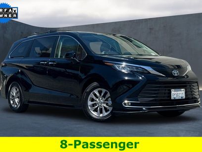 Used 2022 Toyota Sienna XLE