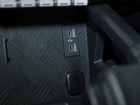 Used 2024 Toyota Tacoma SR image 29