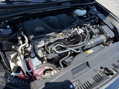 Certified 2025 Toyota Camry SE FWD image 32