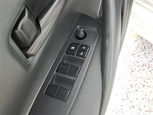 Used 2023 Toyota Corolla LE image 22