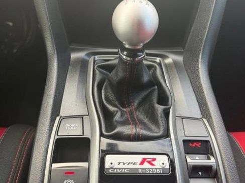 Used 2019 Honda Civic Type R image 17